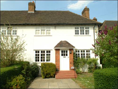 07 Brookland Close